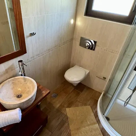Zara Villa